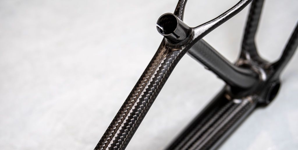 carbon fibre bike frame Bike sport corner: the isotruss carbon fiber frame